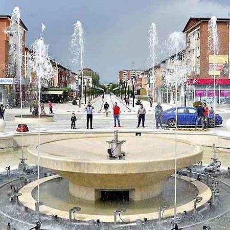 Affordable Apartment Close To The Castle Hunedoara Exterior foto